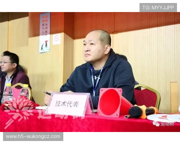 主裁判职责详解：如何精准掌控比赛判罚与规则执行