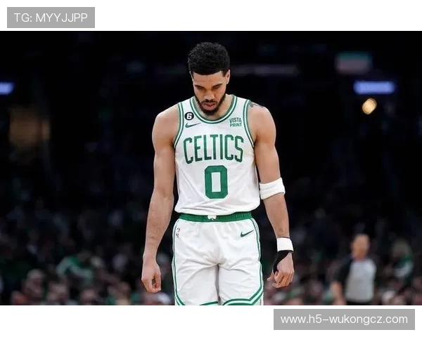 塔图姆凭借挡拆制造错位显著提升关键时刻得分效率