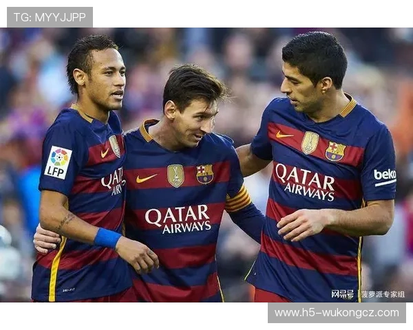 罗德里与布斯克茨：后腰组织重心从分散传导转向单点枢纽