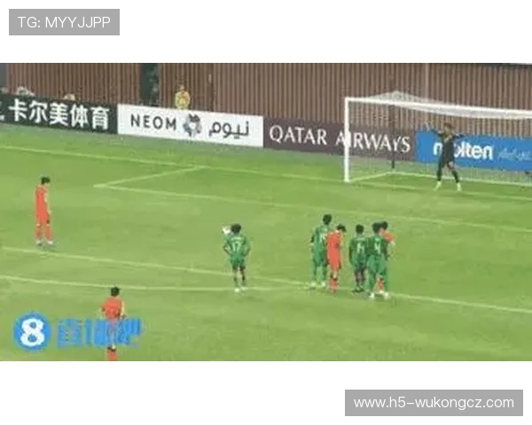 守门员扑点球规则全解析：何时上前何时不算犯规？