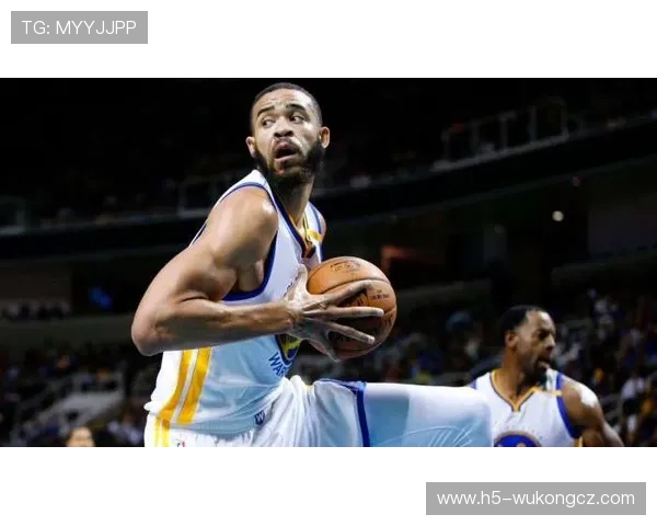 弗拉德·迪瓦茨内线策应拉动防守，挡拆助攻效率显著提升