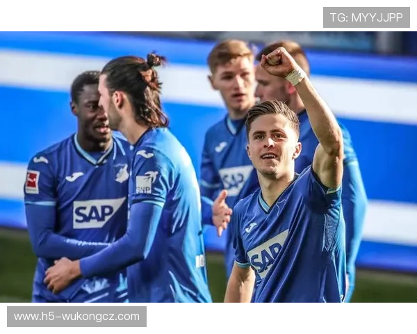 拜仁慕尼黑高位压迫下防线频繁被打穿，防守稳定性面临考验